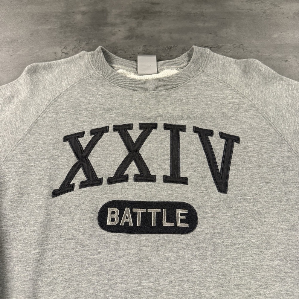Vintage Nike Crewneck Sweatshirt Medium Gray Battle Kobe Bryant XXIV‎ Distress - Picture 5 of 13